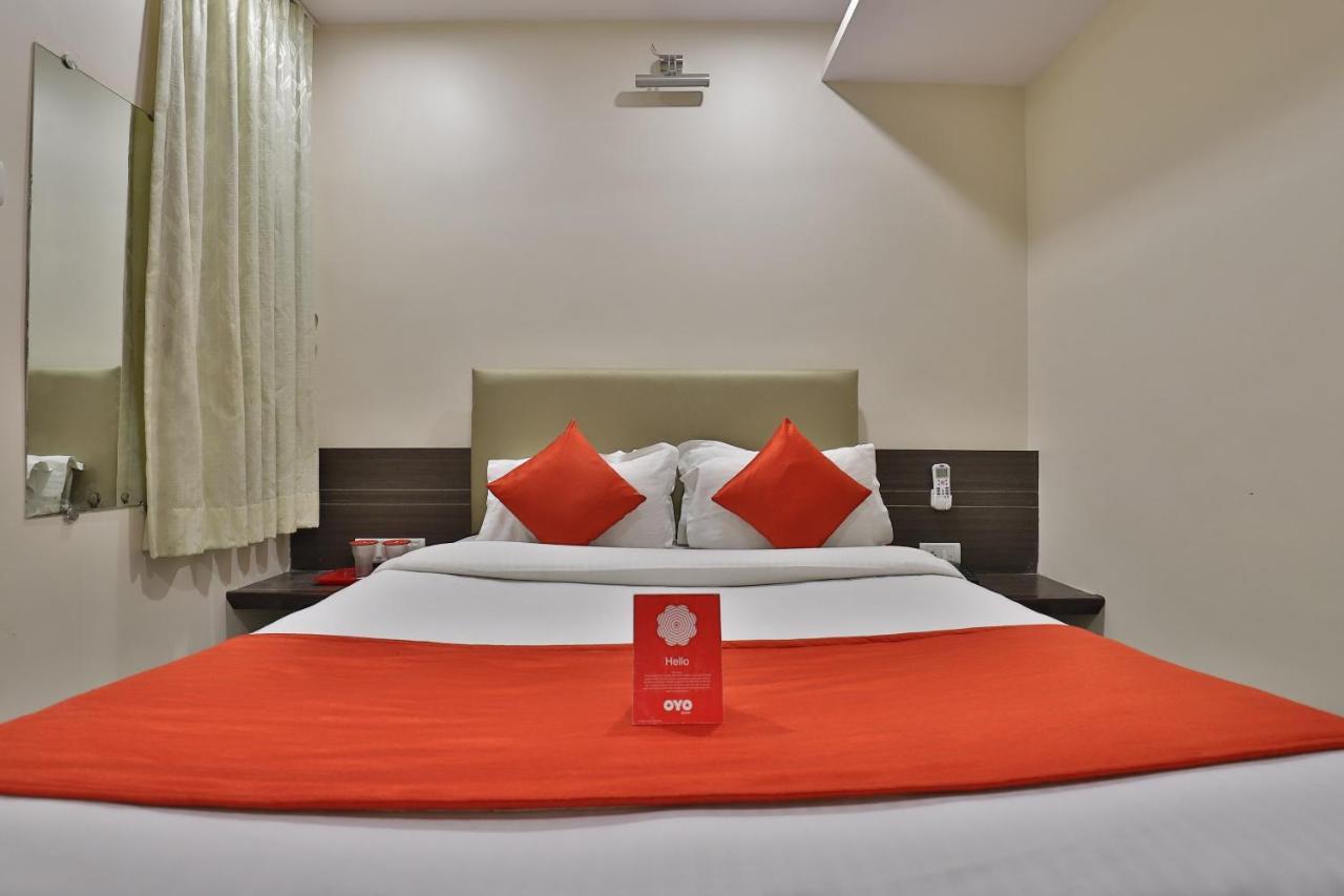 New Rajdhani Hotel Vadodara Exterior foto
